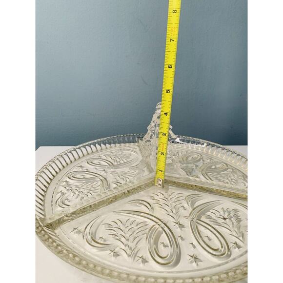 Fifth Avenue Crystal 13" Ribbon Tree 3-Sectional Tree Plate Serving Tray Platter - Picture 5 of 7